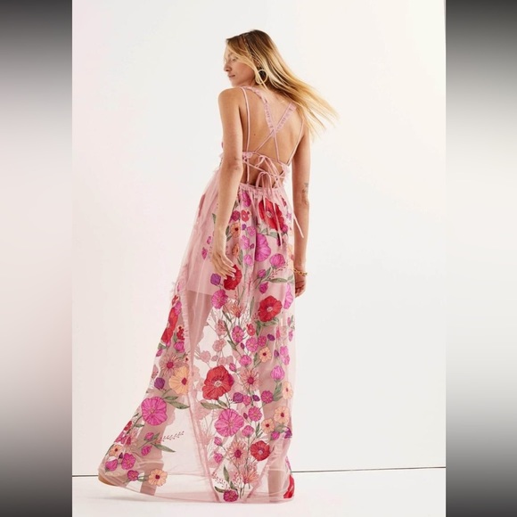 Kaylee Maxi Dress - Picture 1 of 8